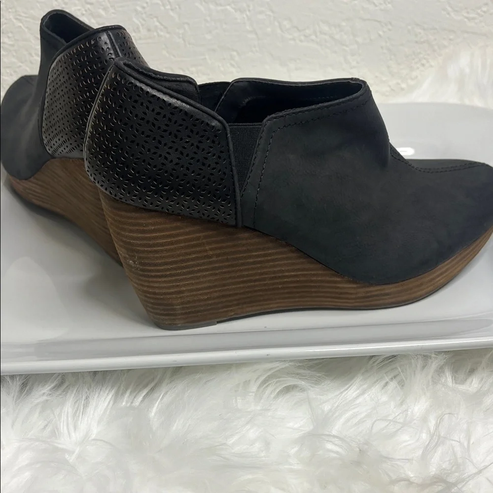 Dr. Scholls step out